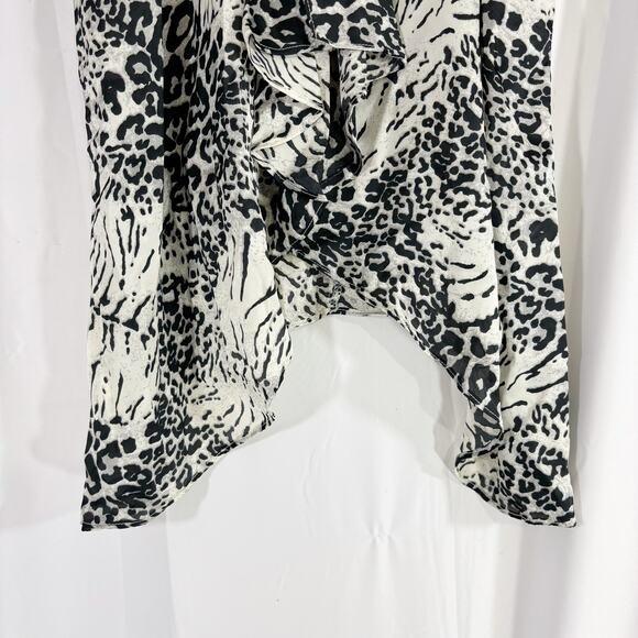 Sioni Women’s Tank Size M | Animal Print V-Neck Top with Back Cutout - Picture 3 of 6